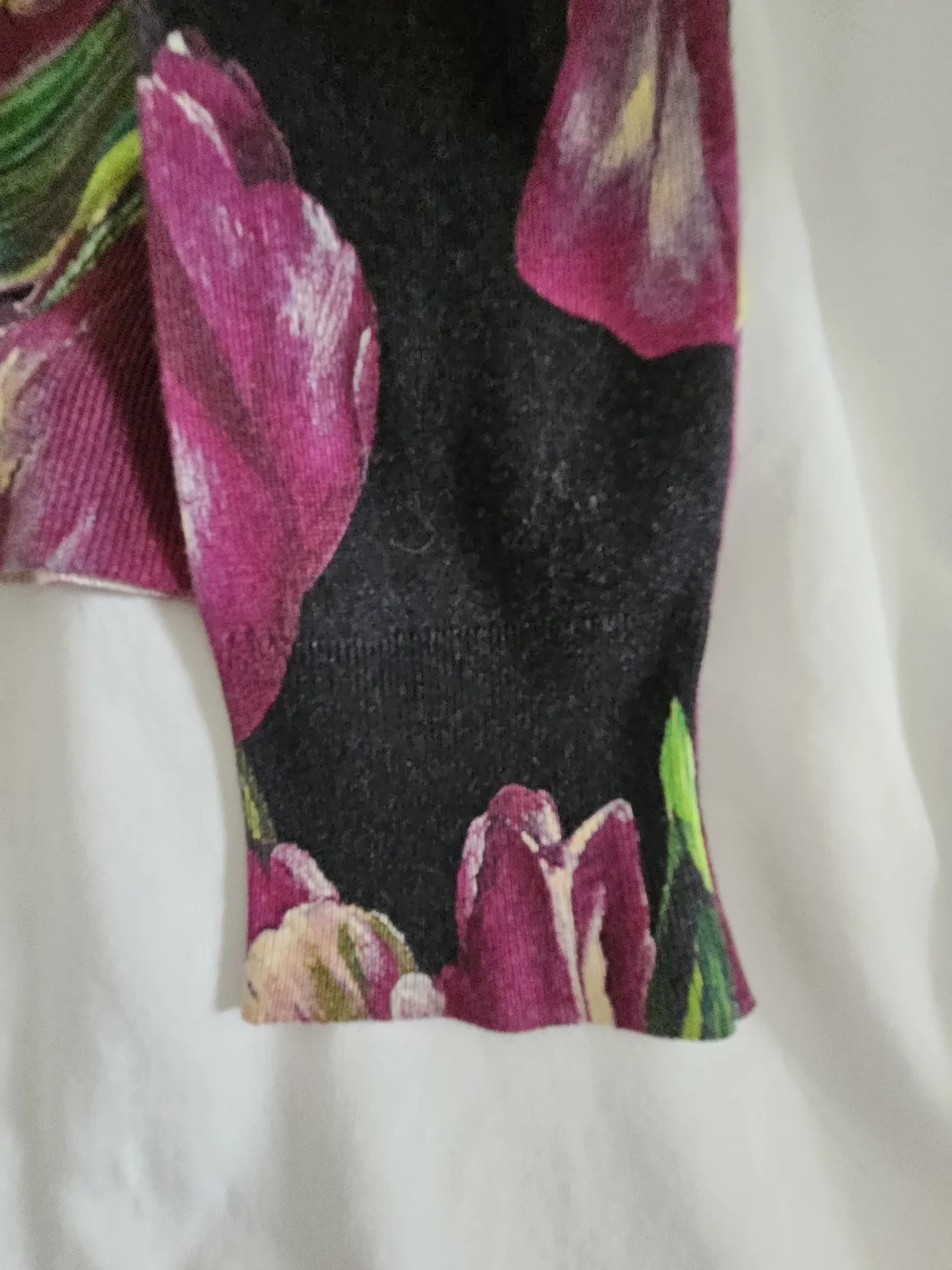 Dolce & Gabbana Black V-Neck Floral Long-Sleeve Top - Purple Tulip Print Silk